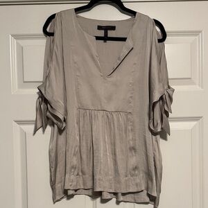 BCBGMaxAzria Women's Cream/Gray Blouse